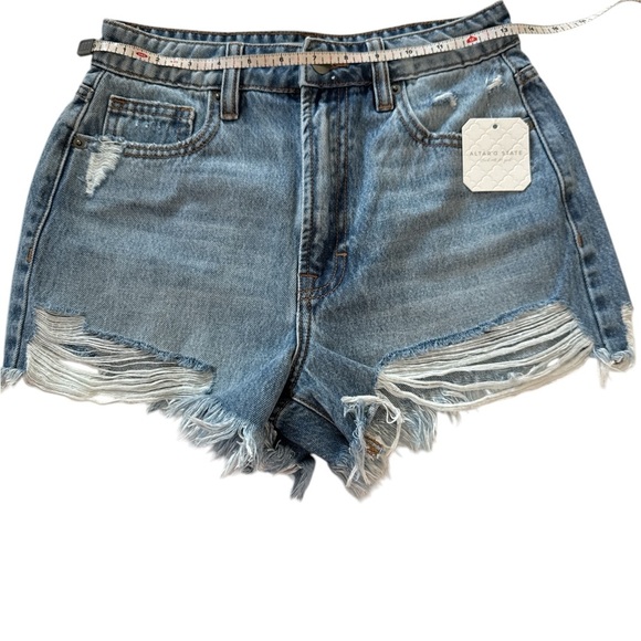 Altar’d State High Rise Distressed Denim Shorts Medium Wash Size 24 - Picture 2 of 9